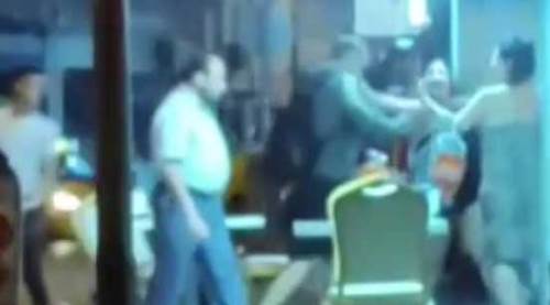 Eskişehir'de korkutan kavga kamerada: 2 kadını böyle dövdü!