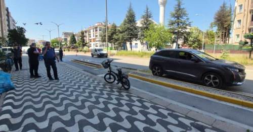 Eskişehir’de korkutan kaza! 84 yaşındaki bisiklet sürücüsü yaralandı