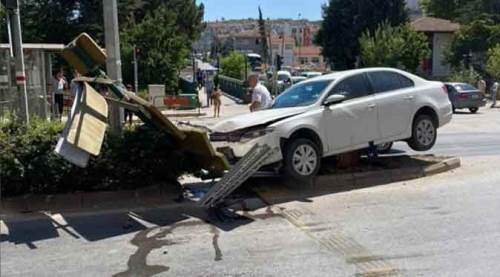 Eskişehir'de korkutan kaza! Çocuğa çarpmamak için... 