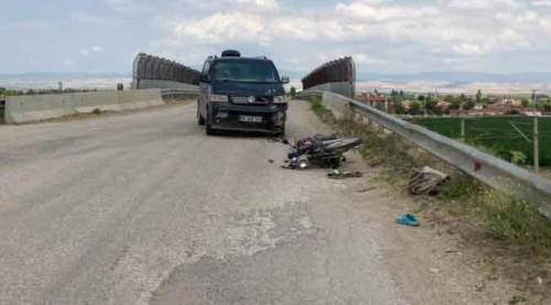 Eskişehir'de korkutan kaza: Kafaya kafaya çarpıştılar!