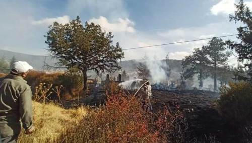 Eskişehir'de korkutan mezarlık yangını