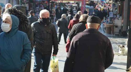 Eskişehir'de koronavirüse davet çıkaran görüntüler!