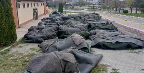 Eskişehir’de kullanım dışı çimler yığıldı