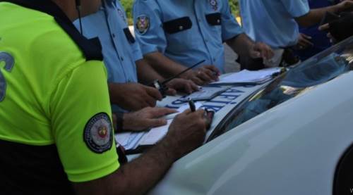 Eskişehir'de kurallara uymayan 176 sürücüye ceza yağdı!