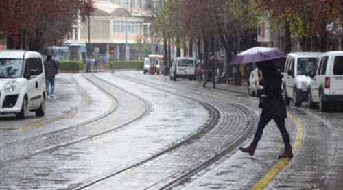  Eskişehir’de kuvvetli yağış bölgeyi terk edecek mi?