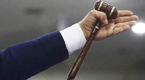 Eskişehir'de lüks otomobil icradan satılık: İşte fiyatı