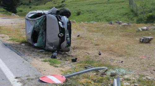 Eskişehir'de metrelerce taklan atan araç... 