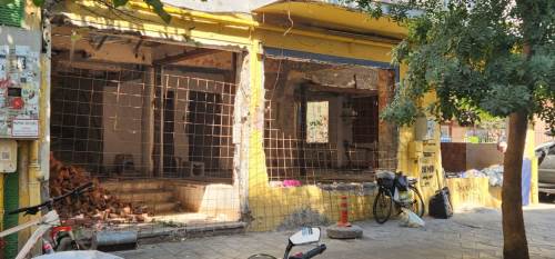 Eskişehir'de metruk bina çöplüğe döndü