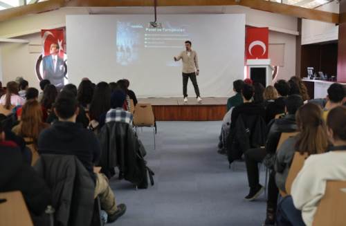 Eskişehir'de Mimarlık Öğrencileri Dijital Dönüşüm ayölyesinde