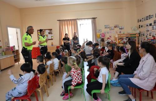 Eskişehir'de minikler trafik kurallarını eğlenerek öğrendi