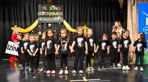 Eskişehir'de miniklerden yıl sonu gösterisi