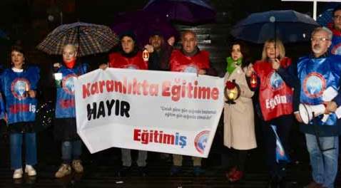 Eskişehir'de mumdan sonra şimdi de gaz lambalı protesto