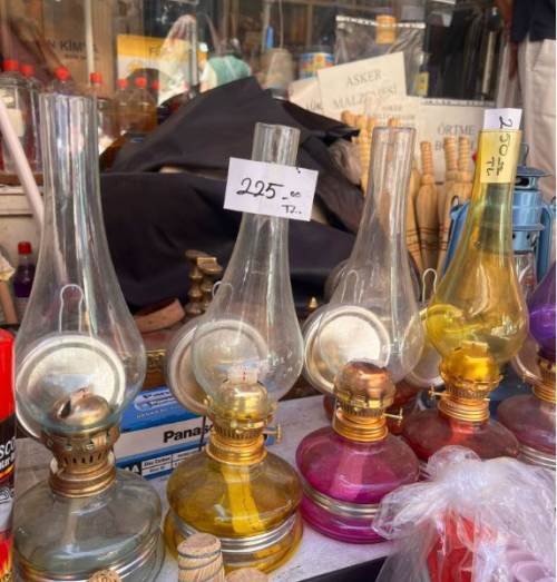 Eskişehir'de nostaljik gaz lambaları ilgi görüyor