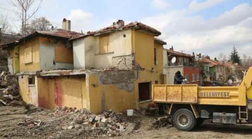 Eskişehir'de o binalar yıkılıyor!..