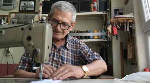 Eskişehir'de o makineye tam 60 yılını verdi!