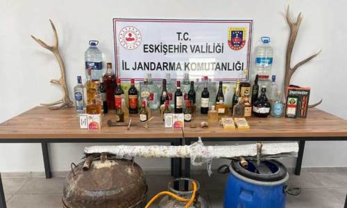 Eskişehir'de Odunpazarı'nda kaçak alkol operasyonu