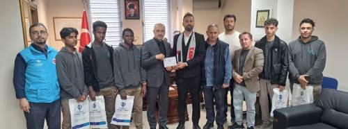 Eskişehir'de öğrenciler Filistin için hayır panayırı düzenledi