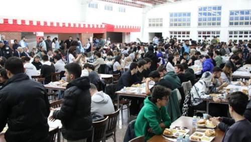  Eskişehir'de öğrenciler için iftar düzenlendi