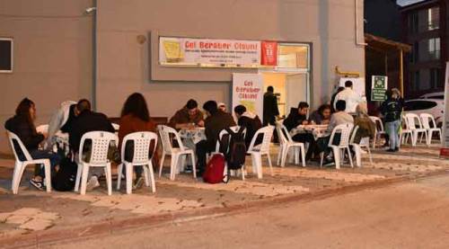 Eskişehir'de öğrencilerden yoğun ilgi