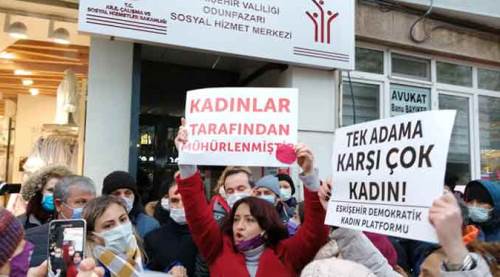 Eskişehir'de olaylı akşam: Mühürlemek isteyince...