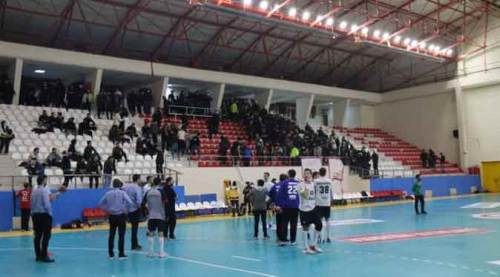 Eskişehir'de olaylı maç: 1 taraftar gözaltında!