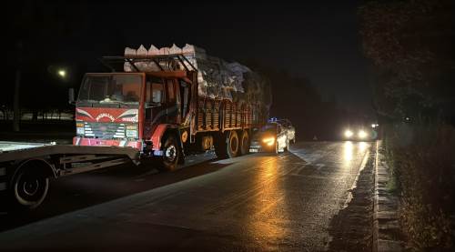 Eskişehir’de ölümden döndü: Park halindeki kamyona arkadan çarptı