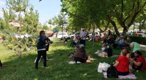 Eskişehir'de onlar virüs dinlemedi!