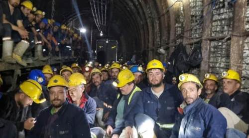 Eskişehir'de onlarca saattir yerin altında aç susuz bekliyorlar!