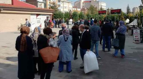 Eskişehir'de orada uzun kuyruklar oluştu!