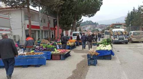 Eskişehir'de organik pazardaki ürünler dikkat çekiyor