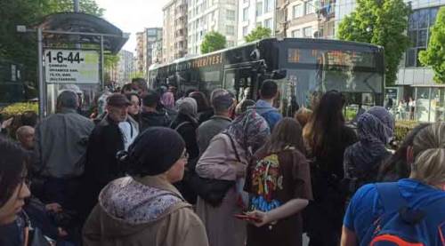 Eskişehir’de otobüs krizi: Ezilme tehlikesi yaşandı
