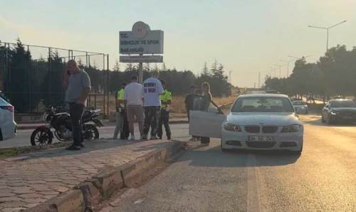 Eskişehir'de otomobil ile motosiklet çarpıştı: 1 yaralı