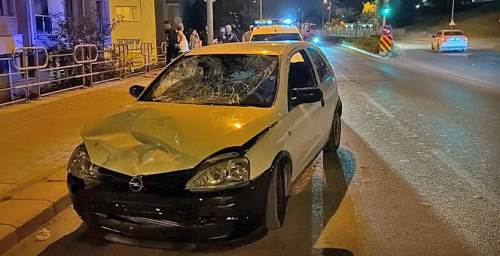 Eskişehir’de otomobil motosiklete çarptı: 2 kişi yaralandı