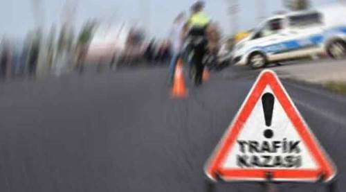 Eskişehir'de otomobil tıra çarptı: 2 ölü, 2 yaralı