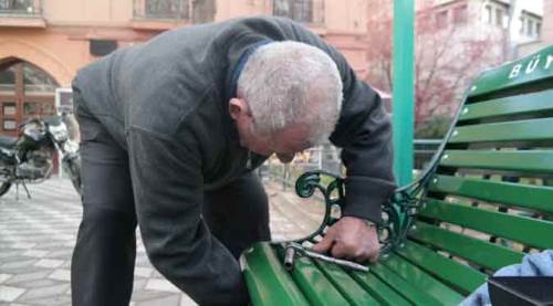Eskişehir'de oturduğunuz bankta bu harfleri görürseniz...