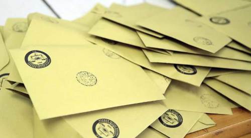 Eskişehir'de oy verme işlemi bitti: Sandıklar kapandı!