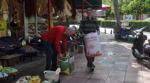 Eskişehir'de oylarını erkenden kullanıp...