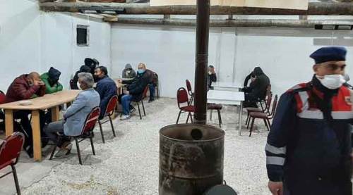 Eskişehir'de öyle bir yerde kumarda yakalandılar ki...