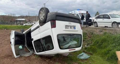 Eskişehir’de panelvan takla attı: 2 kişi yaralandı