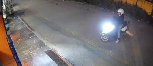 Eskişehir'de panik yaratan kaza: Dükkana böyle daldı...