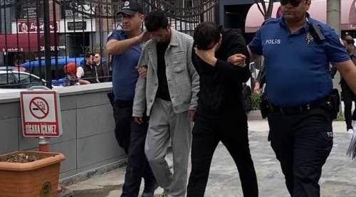 Eskişehir'de para kavgası kanlı bitti: Torun dedesini bıçakladı!