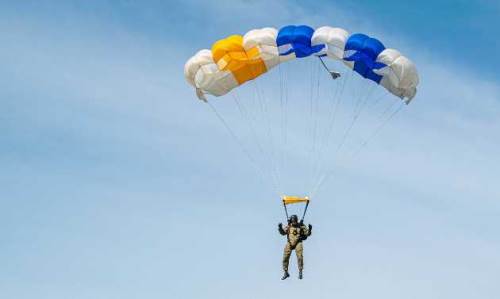 Eskişehir'de paraşüt kursları başlıyor