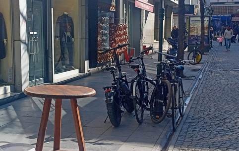 Eskişehir'de park alanı yetersizliği nedeniyle bisikletliler sorun yaşıyor