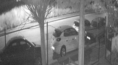 Eskişehir'de park halindeki araca çarptı, kaçış anı kameraya yakalandı!