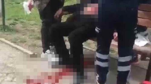 Eskişehir'de parkta dehşet: Göğsüne sapladı