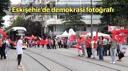 Eskişehir'de partiler yan yana 