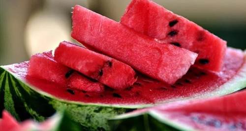 Eskişehir'de pazar tezgahlarına karpuz geldi: İşte fiyatı