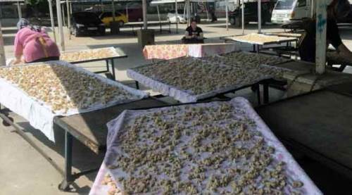 Eskişehir'de pazar tezgahlarını "tarhana" bastı!