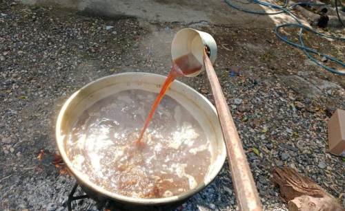 Eskişehir'de pekmez için kazanlar kaynamaya başladı