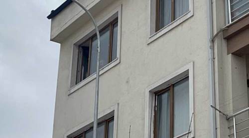 Eskişehir'de pencereden düşen çocuğun durumu kritik!